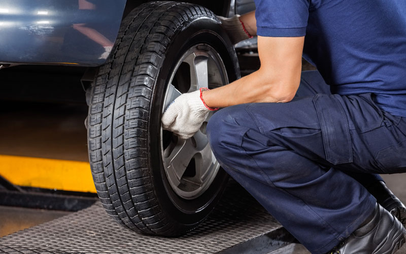 the 4 main causes of steering wheel vibration on car shakes at high speeds new tires