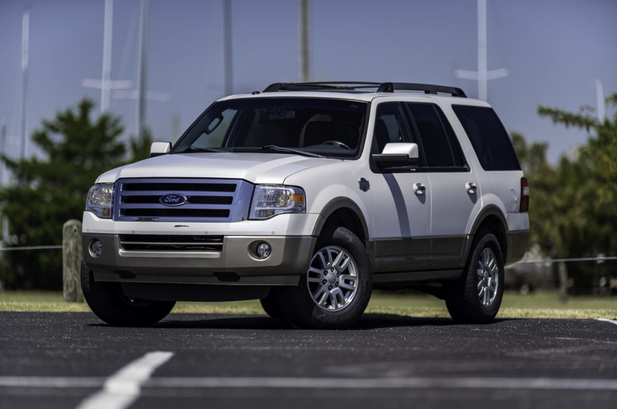 F34505R1 2012 Ford Expedition White HR | Integrity Auto Finance