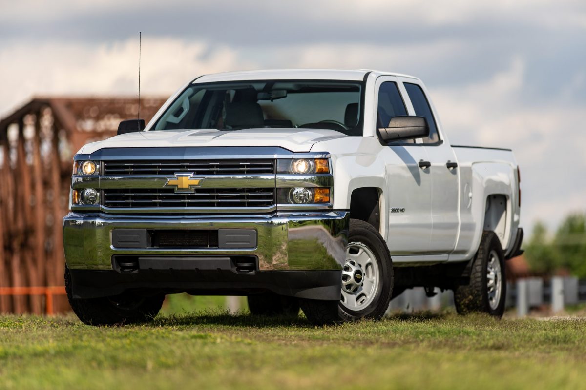 546613 2015 Chevy Silverado 2500 LT White HR | Integrity Auto Finance