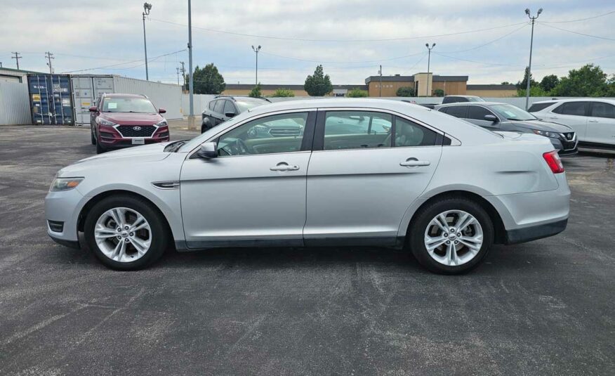 2015 Ford Taurus SEL AWD – Stock # 165097