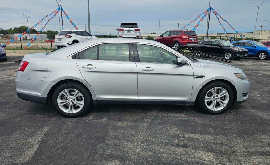 2015 Ford Taurus SEL AWD – Stock # 165097