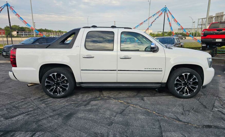 2011 Chevy Avalanche LTZ – Stock # 115454