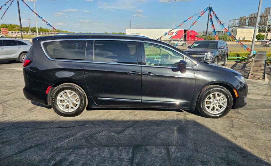 2020 Chrysler Pacifica Touring L Black – Stock # 272134